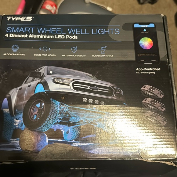 well lights , never used , comes with box and directions. - Picture 1 of 1
